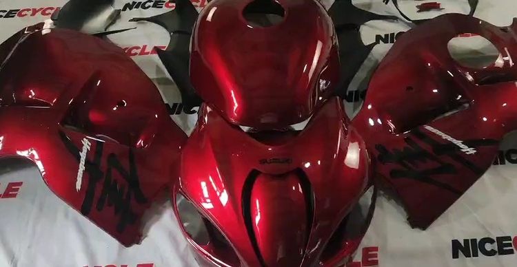 Candy Red Hayabusa 🏍️💨
https://www.nicecycle.com/Suzuki-GSXR-1300-Hayabusa-...