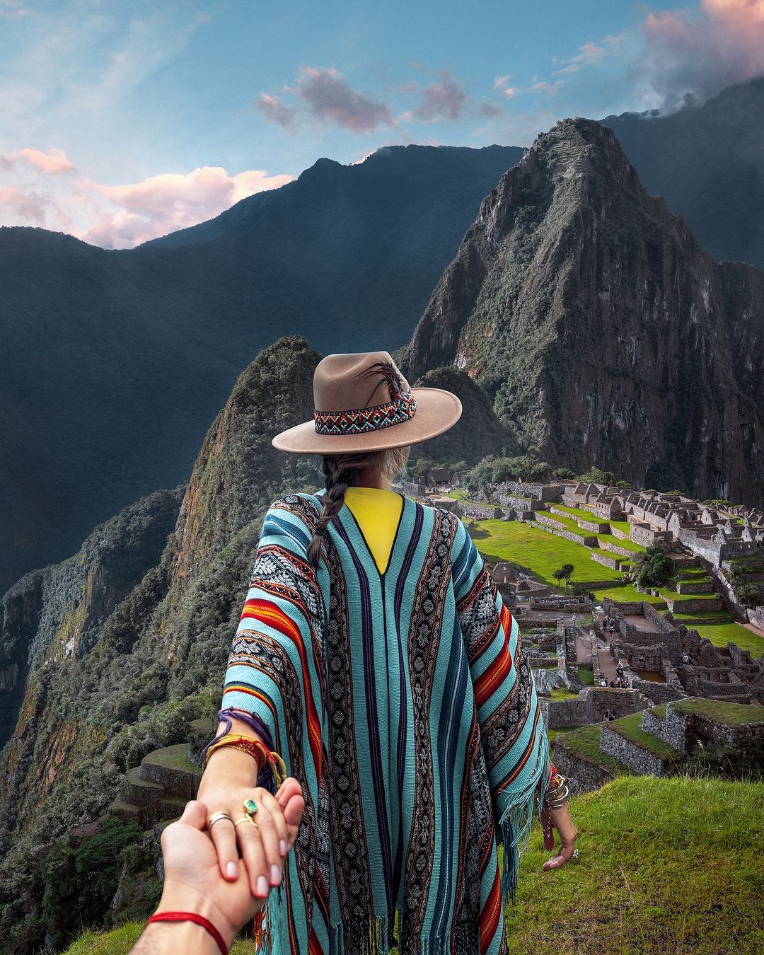 #followmeto the breathtaking Machu Picchu in Peru 🇵🇪. It was our dream dest...