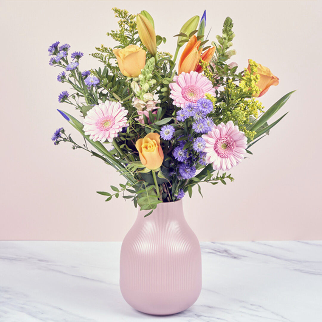 The Spring Birthday Bouquet is the arrangement of dreams 🧡💜💚💛⁣ ⁣ ⁣ #flora...