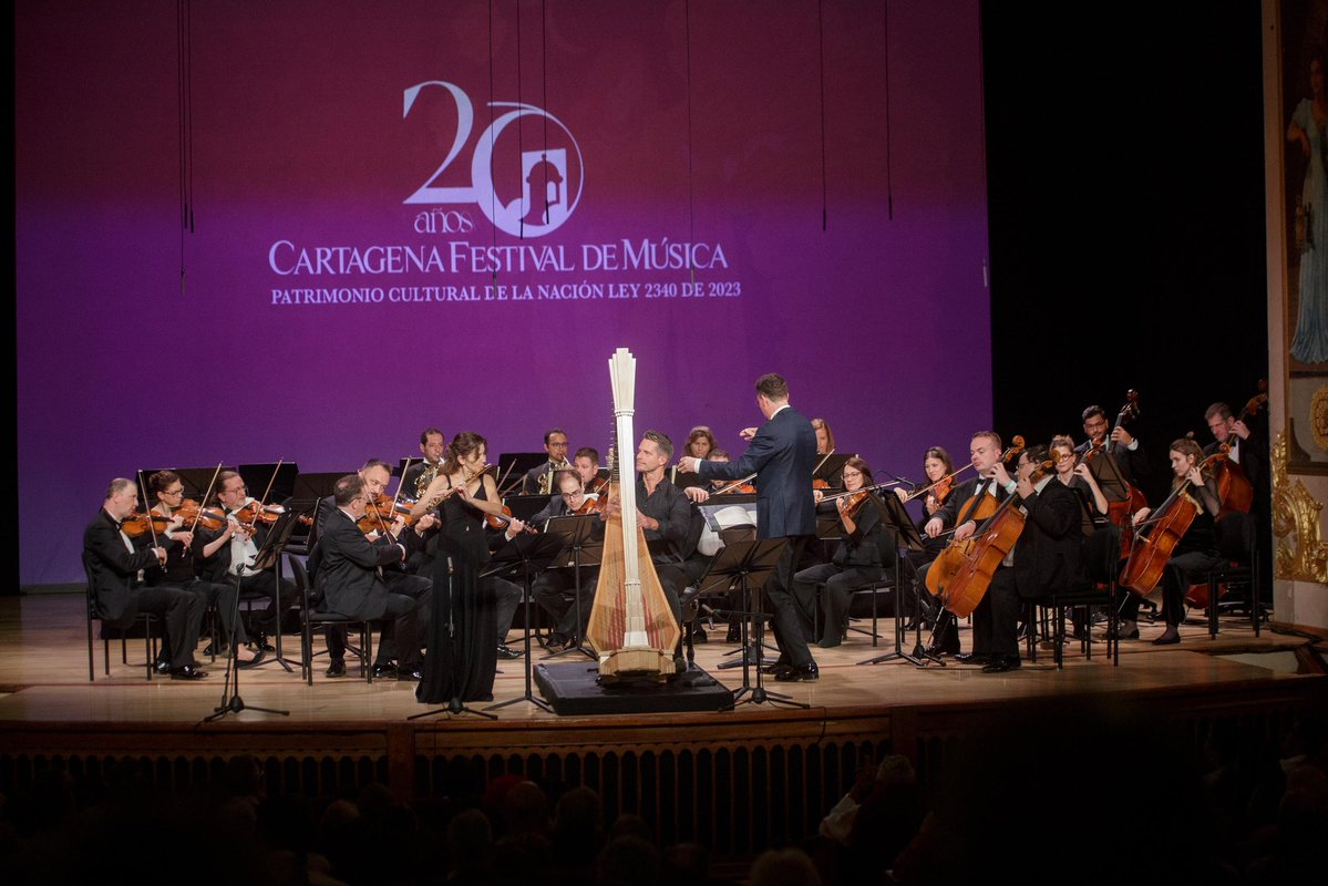 2/3 87 artistas internacionales, 137 nacionales y 48 locales interpretan obras de Beethoven,...