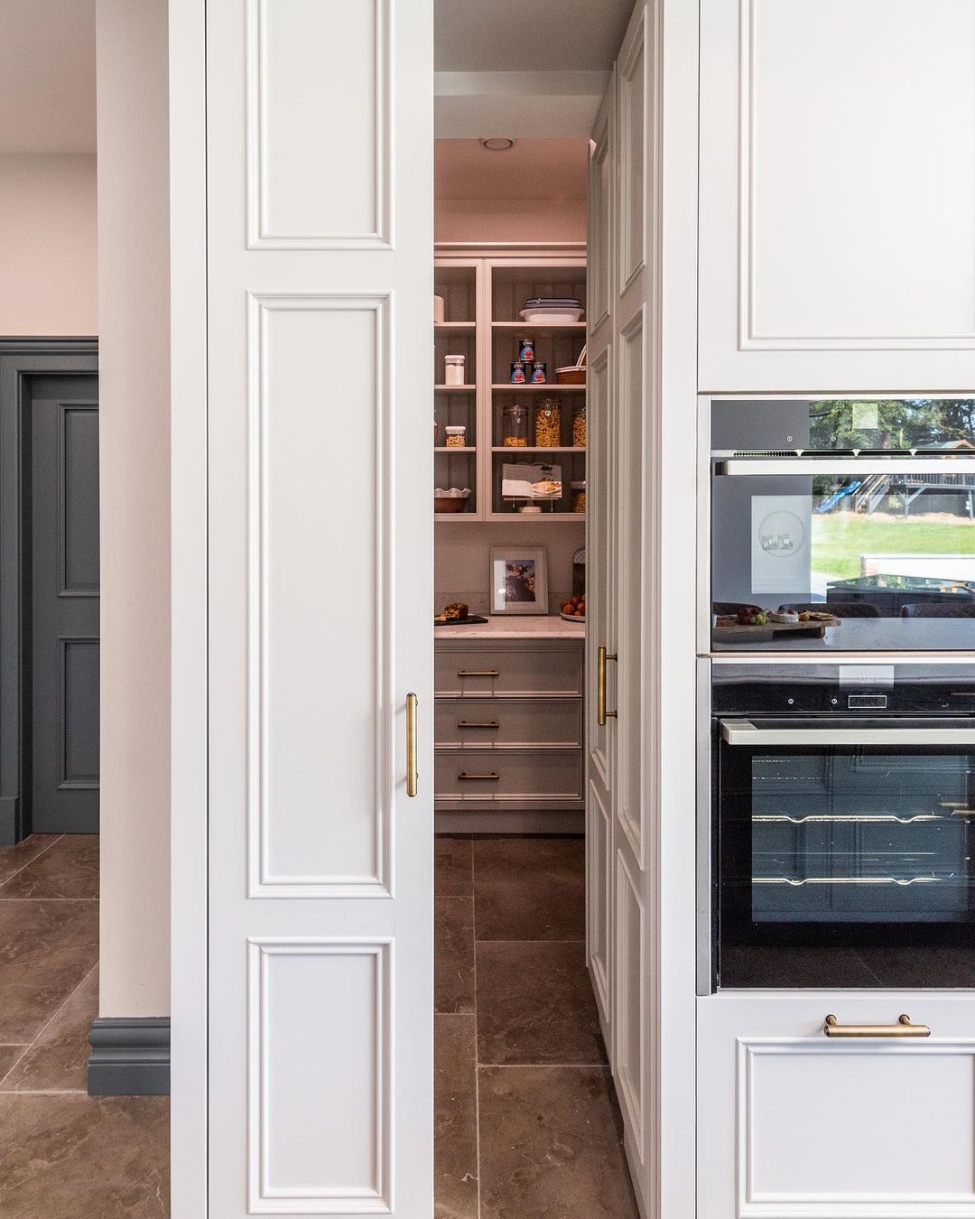 We're in awe of this jaw-dropping pantry transformation featuring our Frelan ...