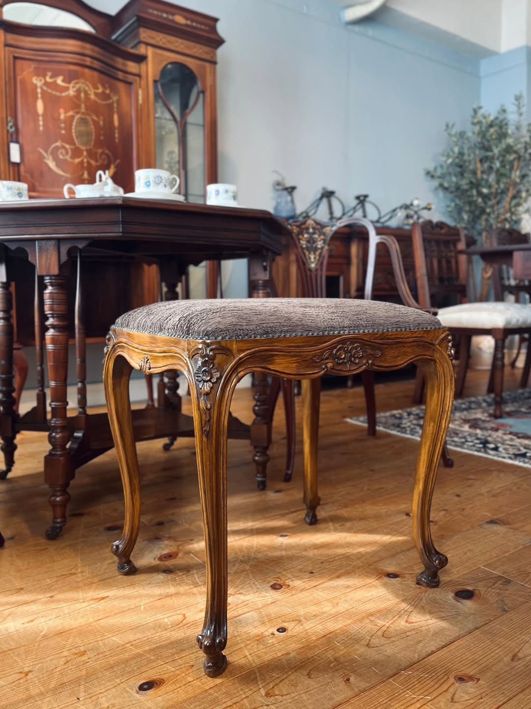 ワインテーブル – 英国アンティーク家具専門店 神戸家具オンラインショップ ワインテーブル – 英国アンティーク家具専門店 神戸家具オンラインショップ