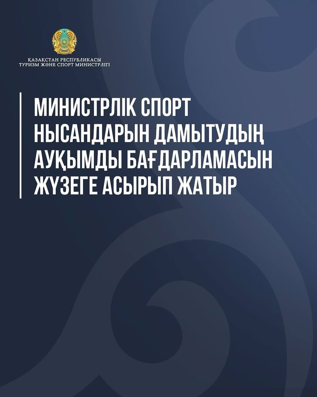 Орыс порносы: Ұлы мастурбация үшін анасын шегеді Порно жас губернатор және